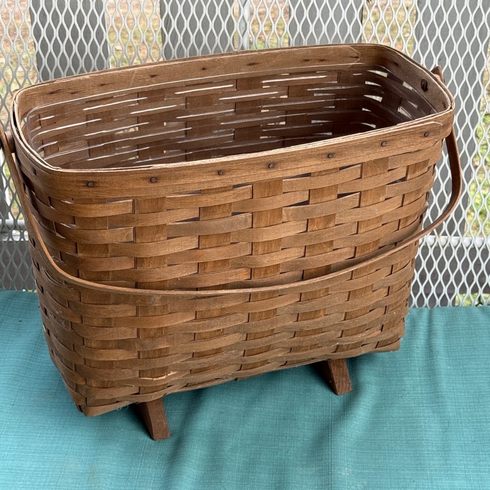 Vintage 1984 Longaberger Footed Magazine Basket With Single Swing Handle R.K.C.